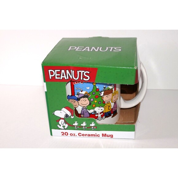 Peanuts Gang Happy Holidays 20 oz. Ceramic Mug NEW - Picture 1 of 4